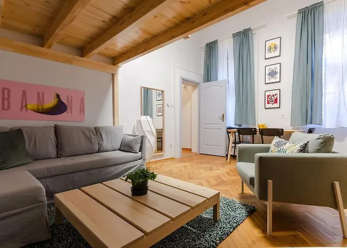 Lovely Apartment Next To Famous Cafe In Budapest.